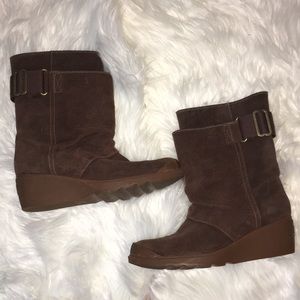 100% Leather Sorel wedge boots